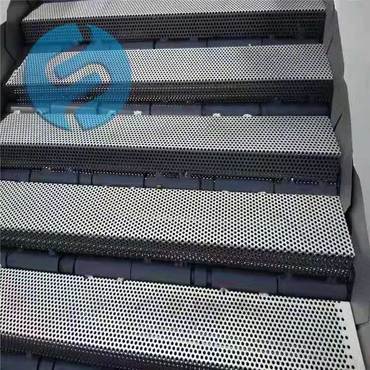 階梯式格栅除污機